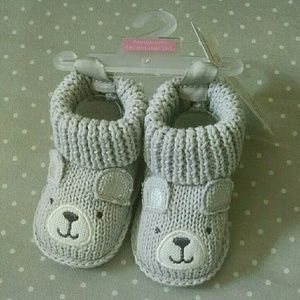 knit cotton baby booties